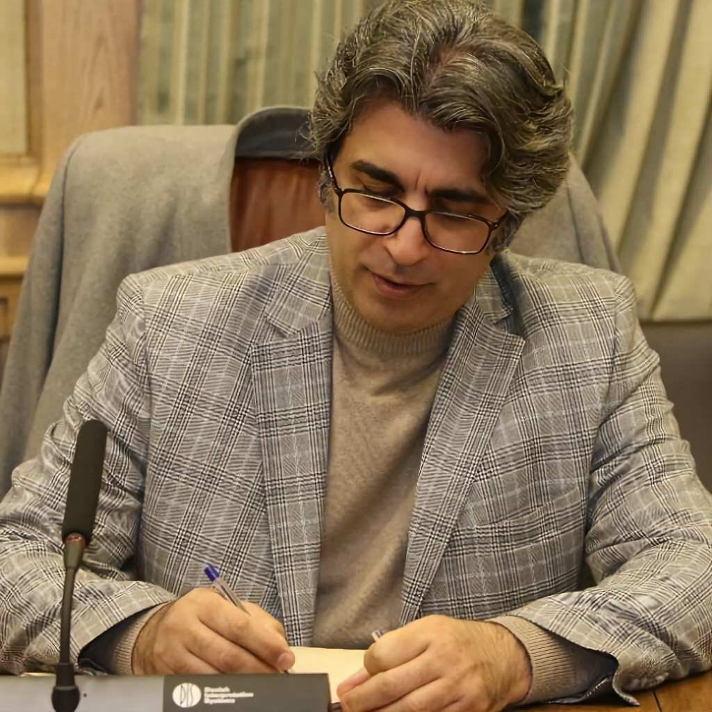 دیوارنگارهها، ابزاری تأثیرگذار بر فرهنگ جامعه دیوارنگارهها، ابزاری تأثیرگذار بر فرهنگ جامعه