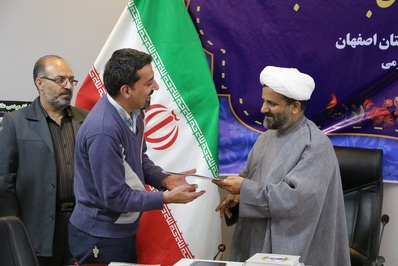 از خبرنگاران و اصحاب رسانه فعال تجلیل به عمل آمد