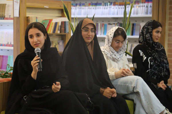 «به وقت گفتگو» با حضور جمعی از دختران نوجوان و جوان برگزار شد