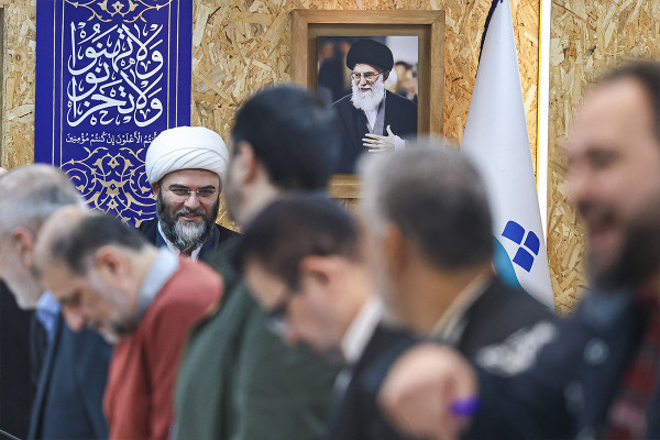 نشست هم‌اندیشی نهضت ملی زندگی با آیه‌ها