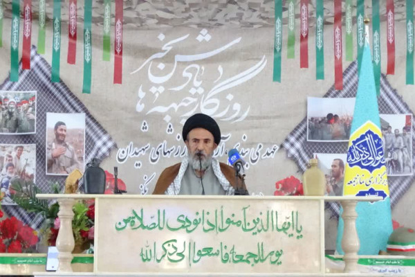 دشمنان غربی و شرقی چشم دیدن چنین انقلابی را در ایران نداشتند