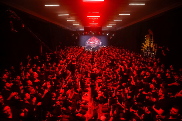 «ایران حسین تا ابد پیروز است»؛ شعاری که وحدت ملی و عشق حسینی را به هم پیوند زد