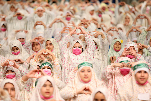 "חגיגת המלאכיות" בנוכחות המנהיג העליון