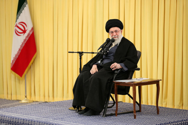 “天使庆典”，最高领袖出席