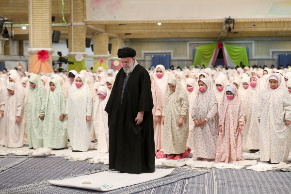 “天使庆典”，最高领袖出席