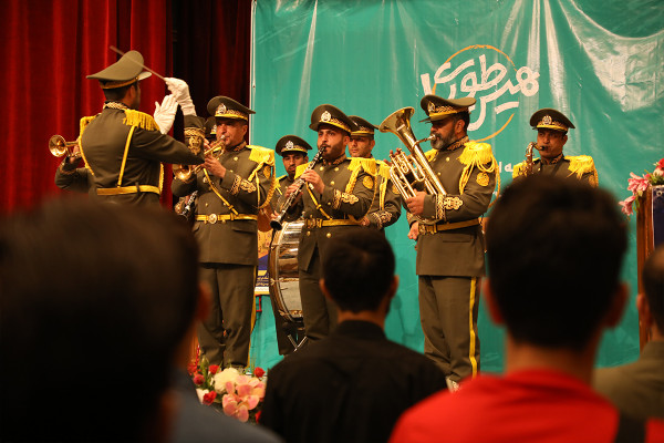 《历史》：面向青少年的阅读活动