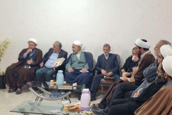 برگزاری نشست توجیهی سفیران نهضت زندگی با آیه ها در شهرستان بدره