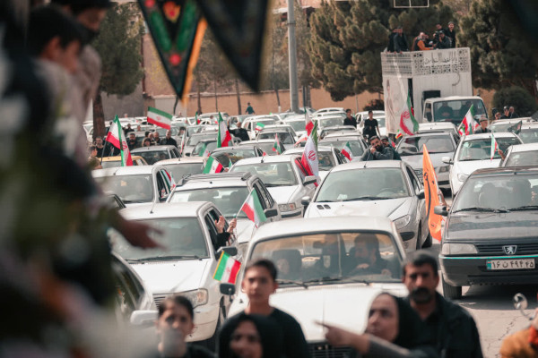 بکشید مارا ملت ما بیدار تر میشود...