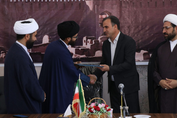 گزارش تصویری آیین تکریم ومعارفه مدیر تبلیغات اسلامی شهر راین