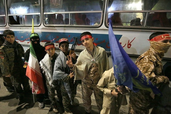 کاروان نمادین اعزام به جبهه در همدان
