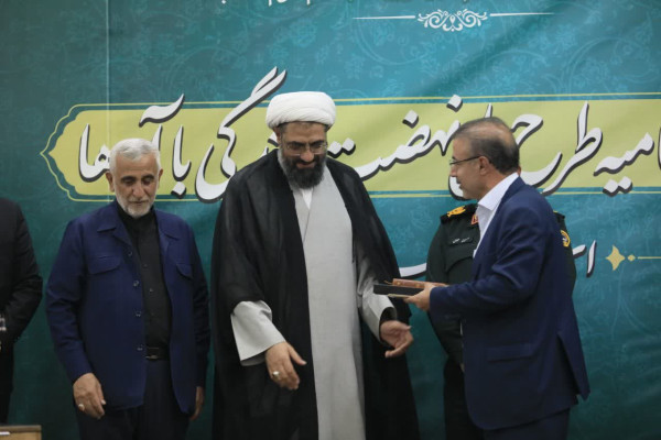 با حضور قاری بین المللی قرآن کریم و داور برنامه محفل، حاج احمدابوالقاسمی برگزار شد؛