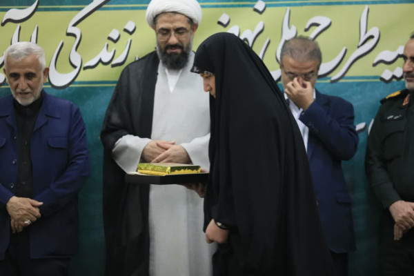 با حضور قاری بین المللی قرآن کریم و داور برنامه محفل، حاج احمدابوالقاسمی برگزار شد؛