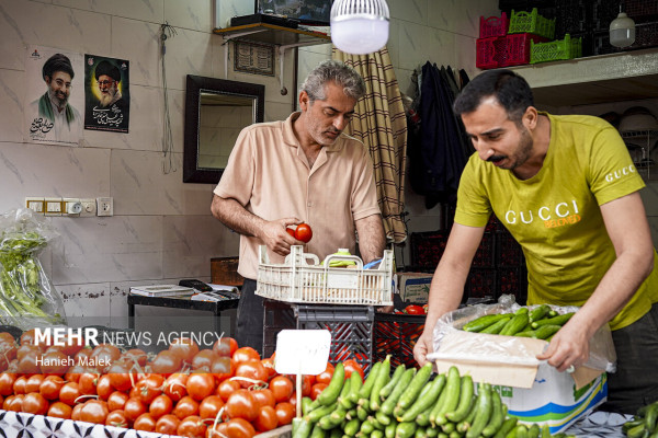 ارادت به «آقای شهید ایران» در بازار گرگان