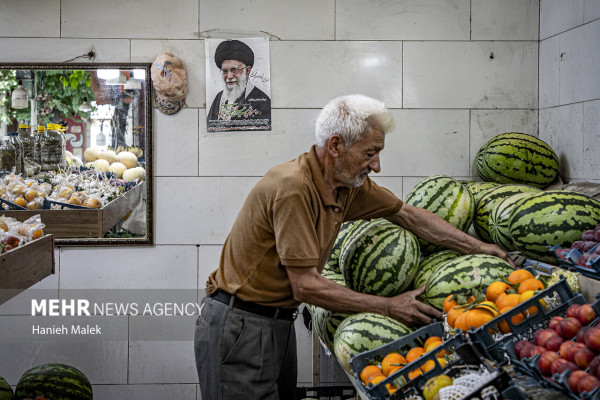 ارادت به «آقای شهید ایران» در بازار گرگان