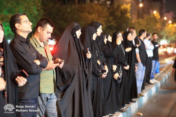 آیین رونمایی هم‌نگاره «وقت بوییدن گل»