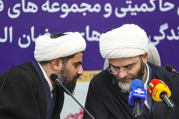 نشست هم‌اندیشی نهضت ملی زندگی با آیه‌ها