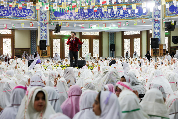 جشن تکلیف ۳۵۰۰ نفری